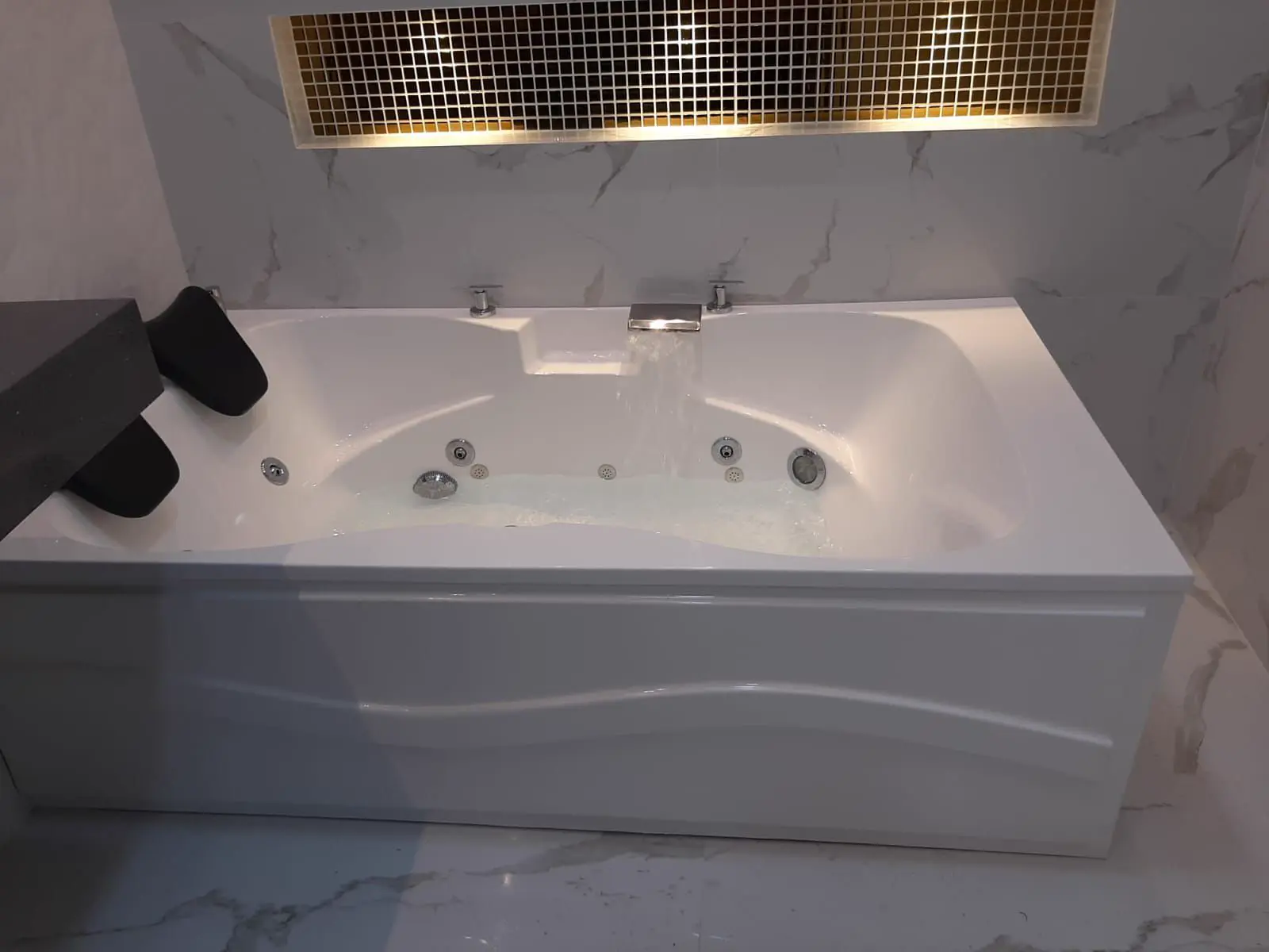 Jacuzzi Oberoi 2